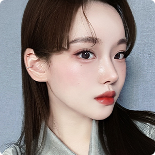 A real model of DA Revision Nose Plastic Surgery